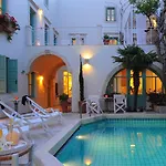 Mythos Boutique