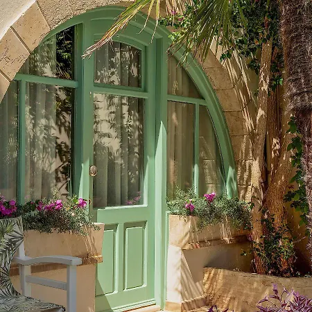 Mythos Boutique Hotel