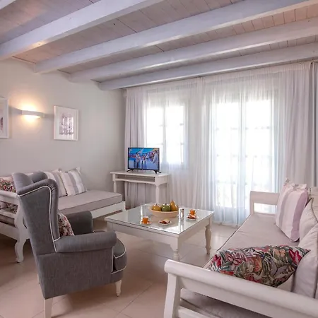 Mythos Boutique Hotel 4*