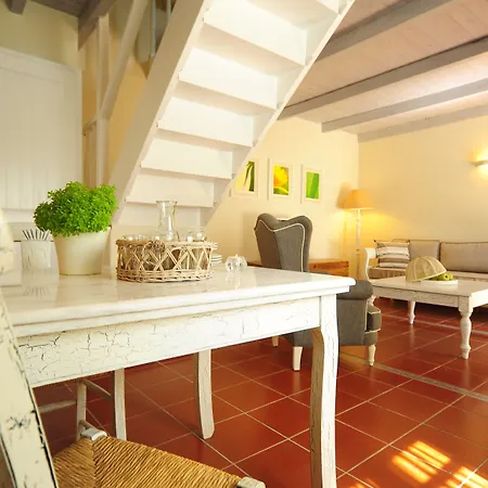 Mythos Boutique Hotel 4*