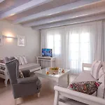 Mythos Boutique Hotel 4*
