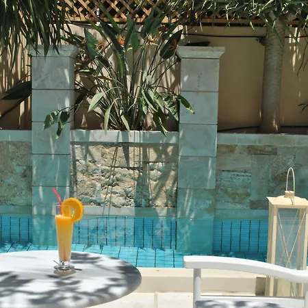 Mythos Boutique 4*
