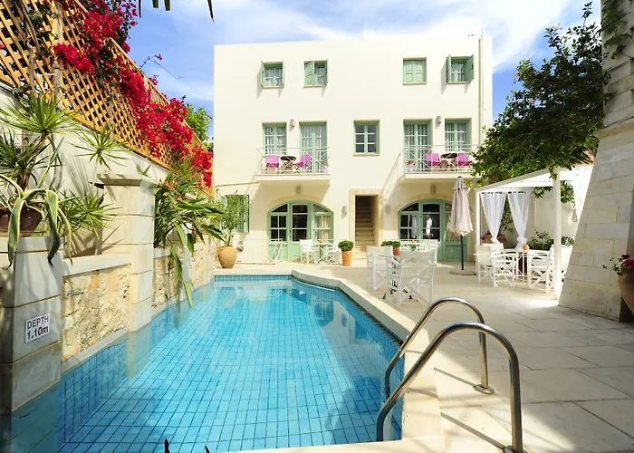 Hotel Mythos Boutique 4*