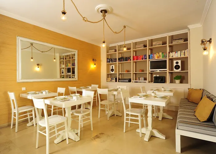 Mythos Boutique Hotel 4*