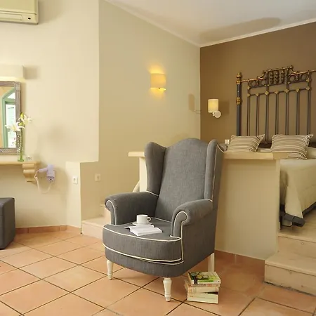 Hotel Mythos Boutique 4*