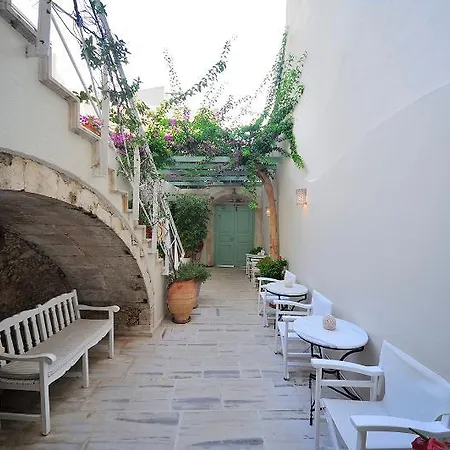 Hotel Mythos Boutique 4*