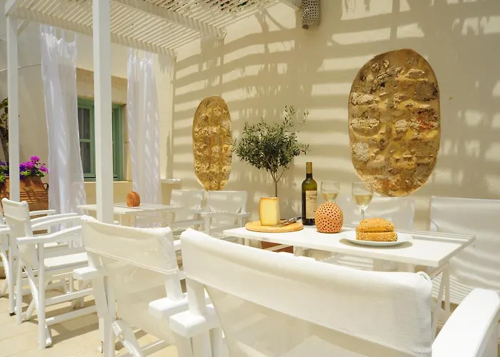 Mythos Boutique Hotel Rétino